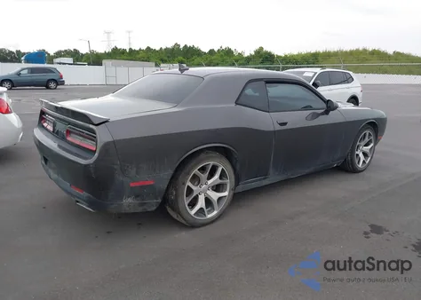 2016 Dodge Challenger Sxt Plus z USA, uszkodzony, nr VIN 2C3CDZAG7GH240531